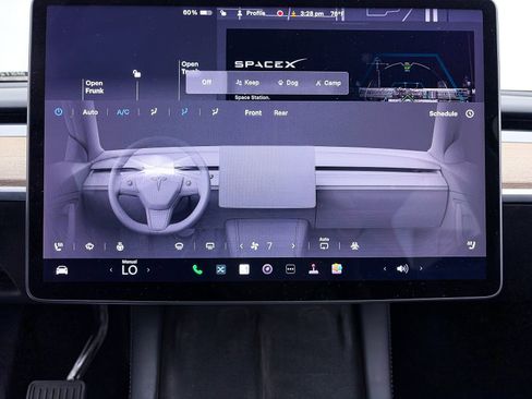 Used 2022 Tesla Model Y Long Range AWD/4WD image 22