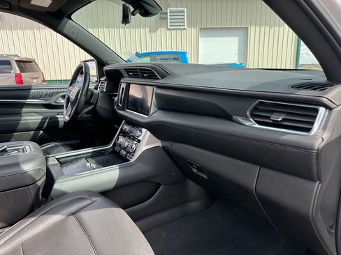 Used 2021 GMC Yukon Denali w/ Denali Ultimate Package AWD/4WD image 32