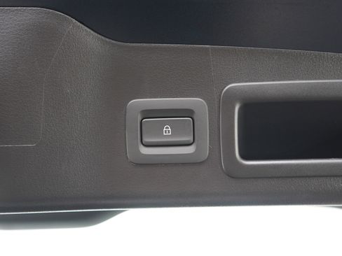 Used 2023 MAZDA MAZDA3 s image 17