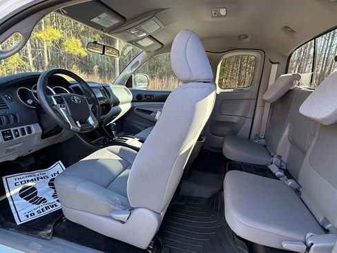 Used 2015 Toyota Tacoma 2WD Access Cab w/ Convenience Package image 19