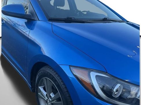Used 2018 Hyundai Elantra SEL image 3