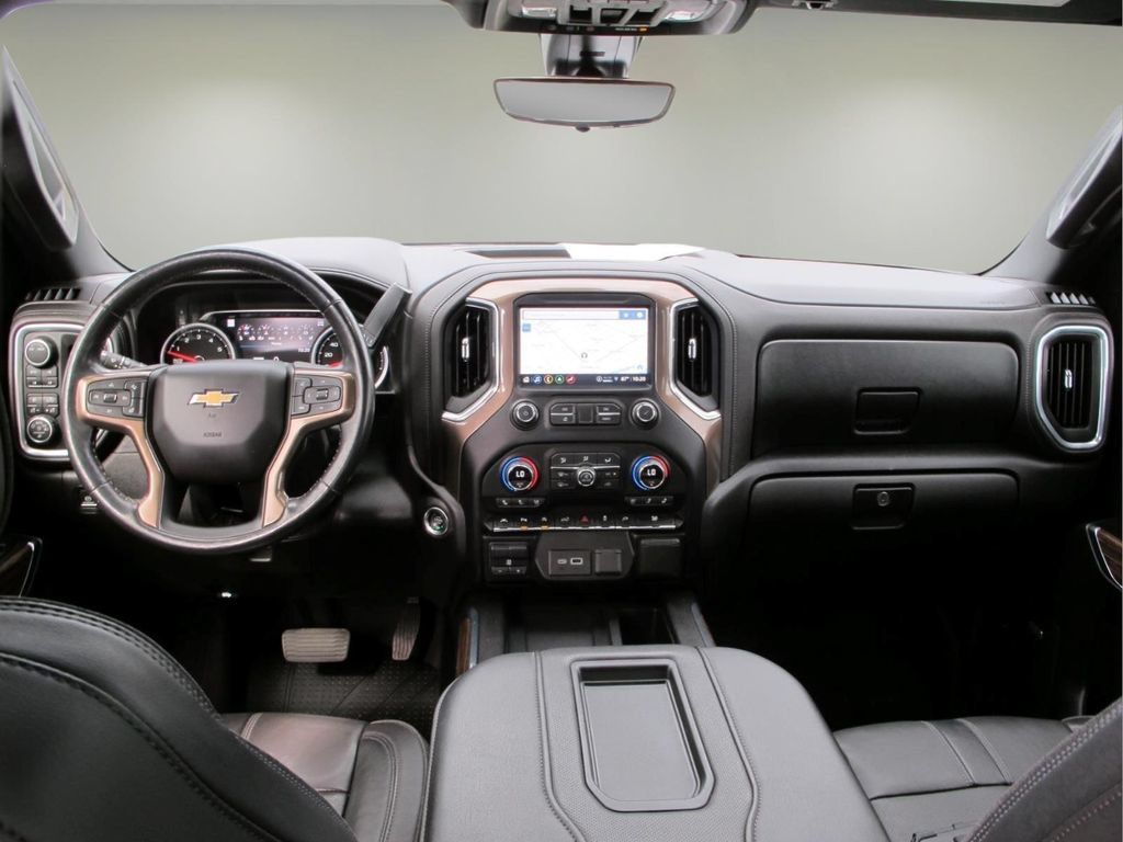 Used 2021 Chevrolet Silverado 1500 High Country w/ Technology Package AWD/4WD image 22