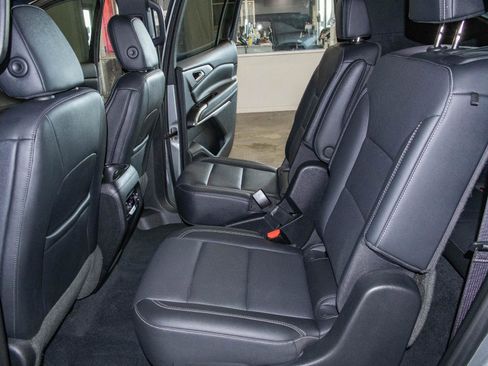 Used 2024 Chevrolet Traverse LT image 14