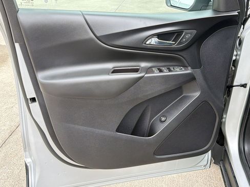 Used 2020 Chevrolet Equinox LT FWD image 22