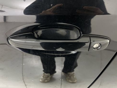 Used 2017 Subaru Crosstrek 2.0i Limited image 16