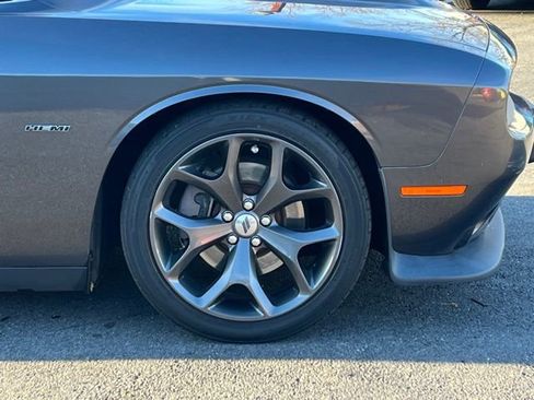 Used 2019 Dodge Challenger R/T image 12