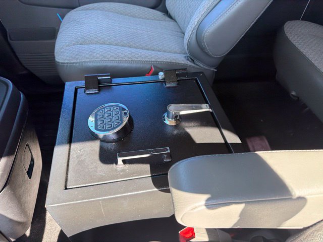 Used 2016 Chevrolet Express 2500 LT w/ LT Preferred Equipment Group RWD image 13