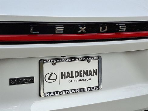 New 2026 Lexus TX 500h AWD image 10