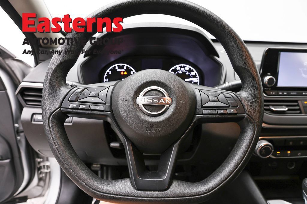 Used 2023 Nissan Altima 2.5 S FWD image 10