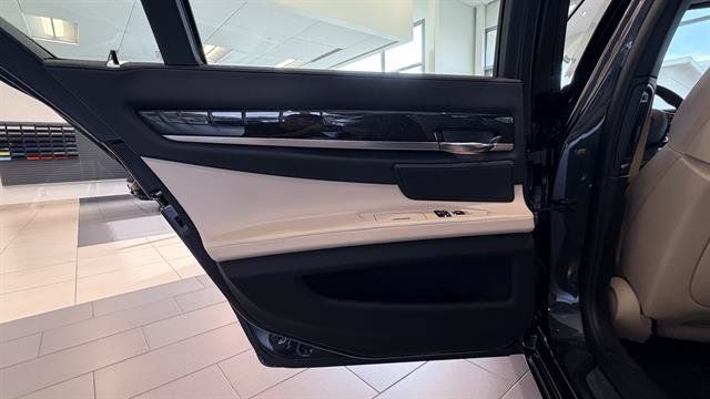 Used 2012 BMW 750i RWD image 84