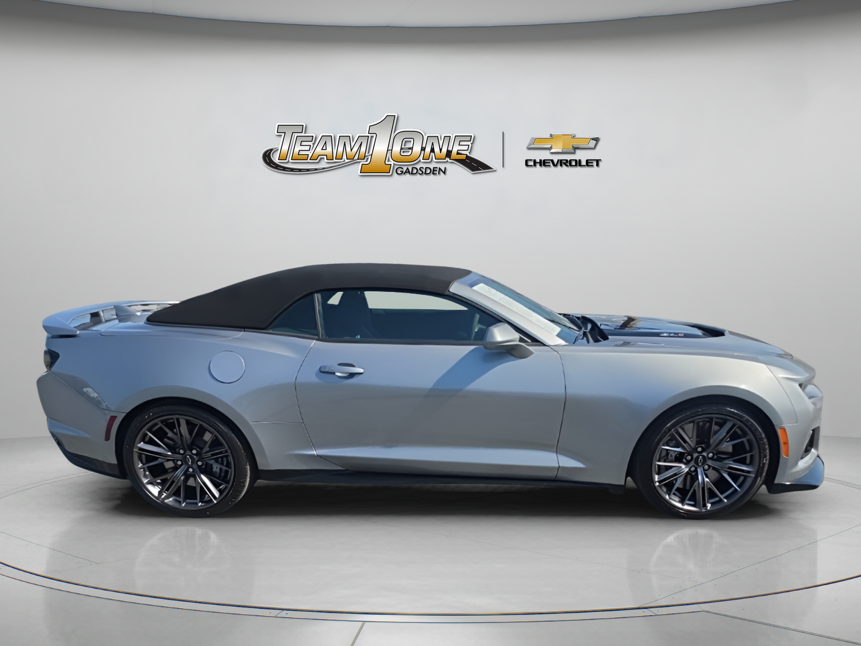 Used 2023 Chevrolet Camaro ZL1 RWD image 9