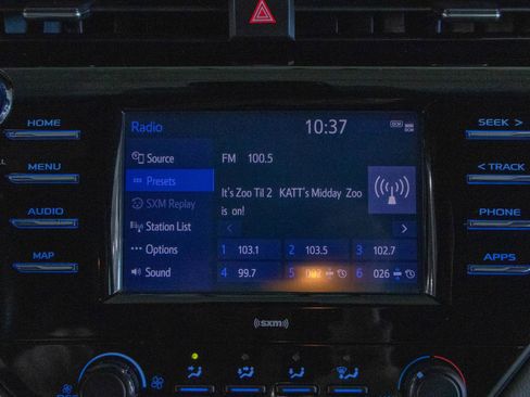 Used 2020 Toyota Camry LE FWD image 8
