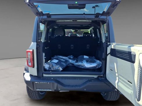 New 2026 Ford Bronco Badlands AWD/4WD image 8