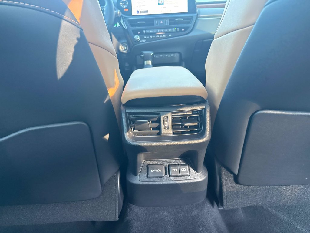 Used 2025 Lexus ES 300h Ultra Luxury w/ Accessory Package (Z2) FWD image 26