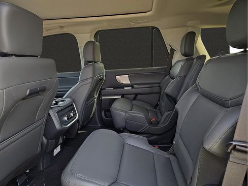 New 2026 Ford Expedition Active AWD/4WD image 10