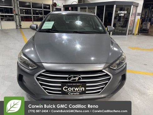 Used 2017 Hyundai Elantra SE image 3