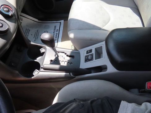 Used 2010 Toyota RAV4 2WD image 21