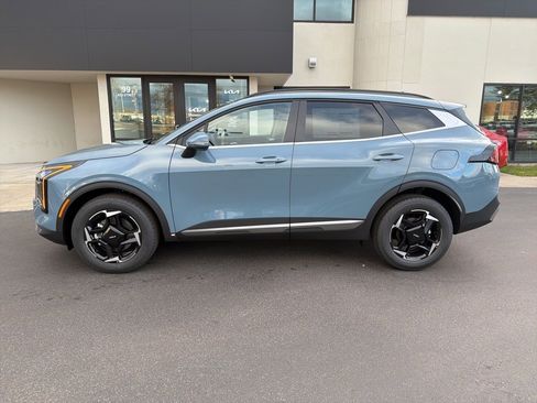 New 2026 Kia Sportage EX image 2