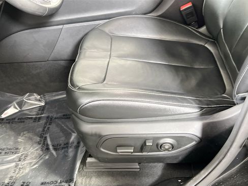 Used 2023 Jeep Grand Cherokee Limited AWD/4WD image 19
