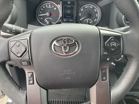 Certified 2023 Toyota Tacoma TRD Off-Road w/ Technology Package AWD/4WD image 21