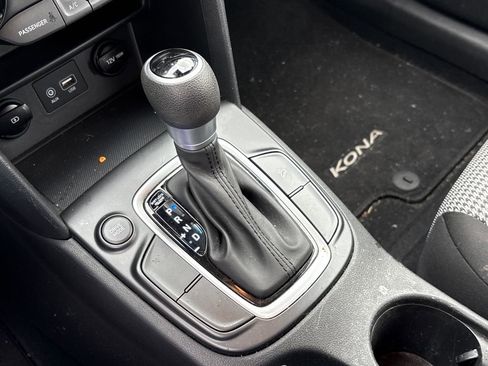 Used 2021 Hyundai Kona SE image 26