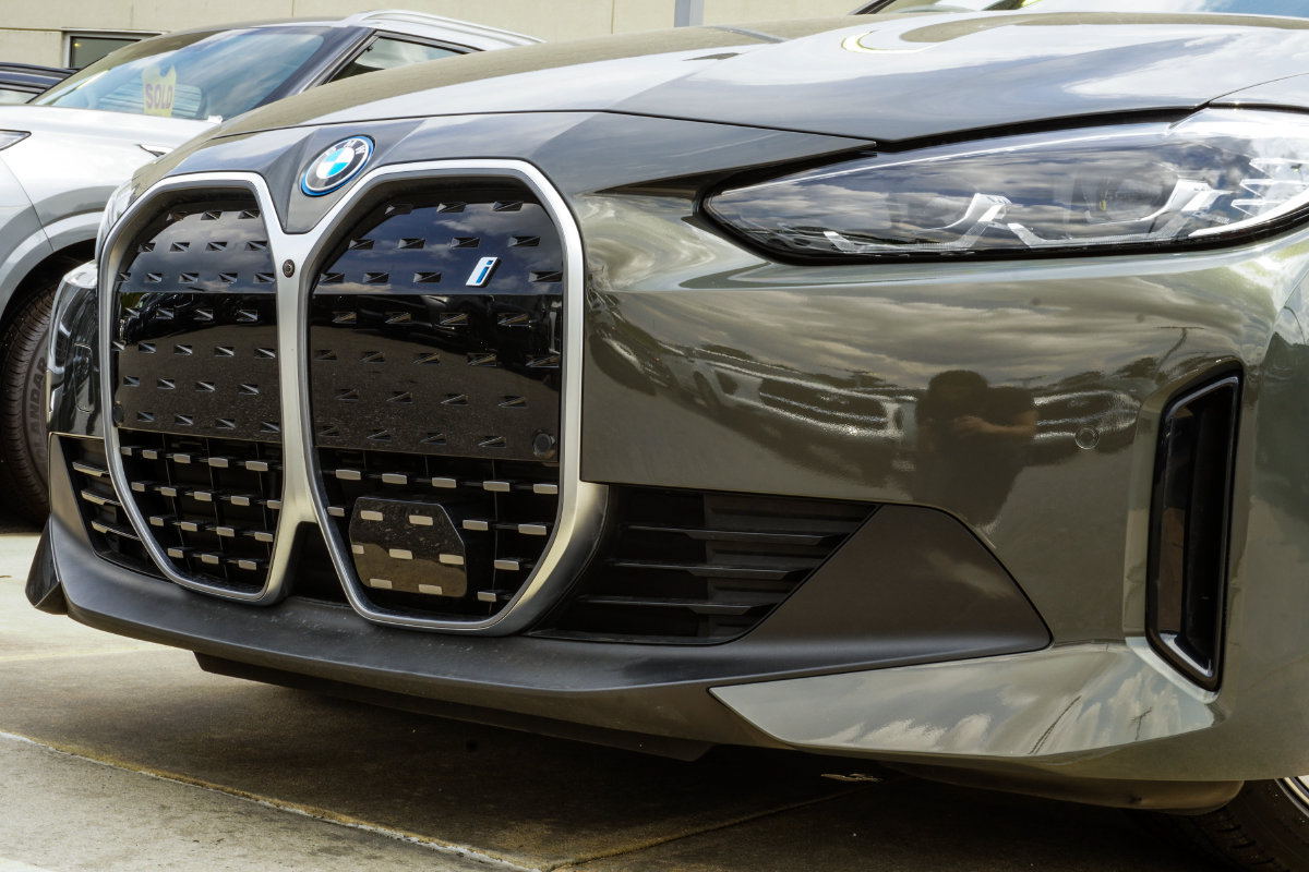 Used 2023 BMW i4 eDrive35 RWD image 2