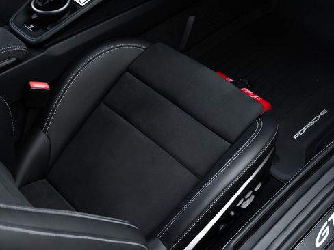 Used 2022 Porsche 911 GT3 RWD image 27