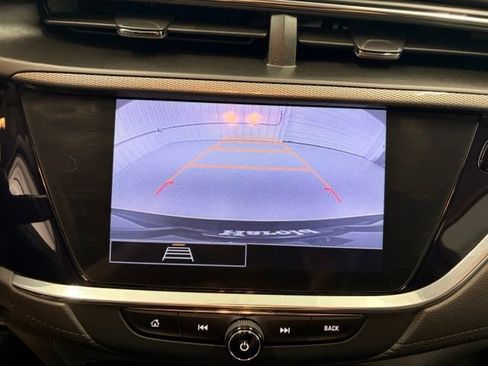 Used 2023 Buick Encore GX Select w/ Sport Touring Package FWD image 17