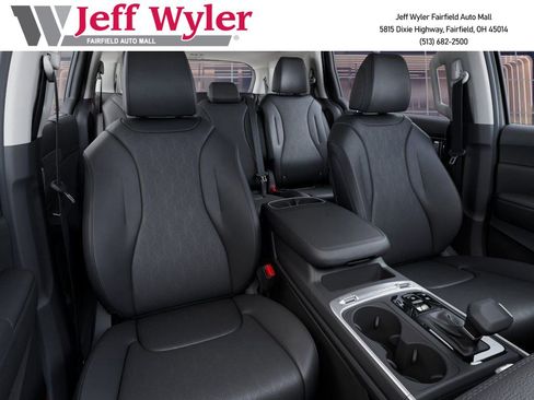 New 2026 Kia Carnival SX image 16