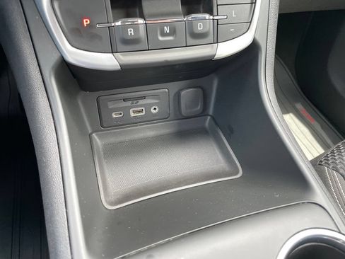 Used 2022 GMC Terrain SLE w/ Driver Convenience Package AWD/4WD image 13