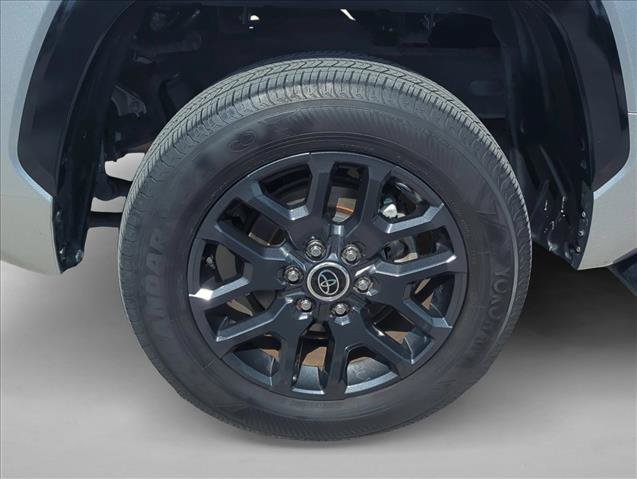 Used 2023 Toyota Tundra Platinum AWD/4WD image 9