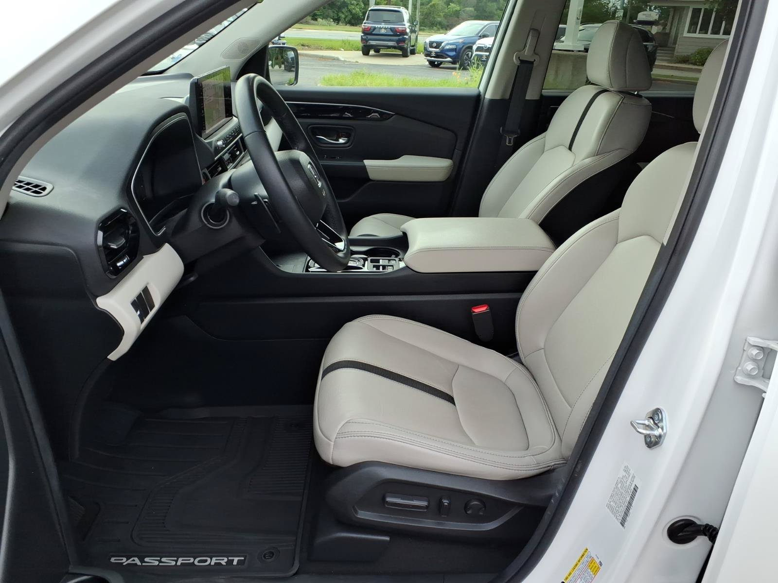 Certified 2026 Honda Passport RTL image 4