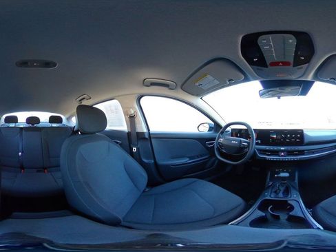 Used 2025 Kia K4 LXS image 41