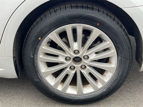 Used 2014 Toyota Avalon Limited image 42