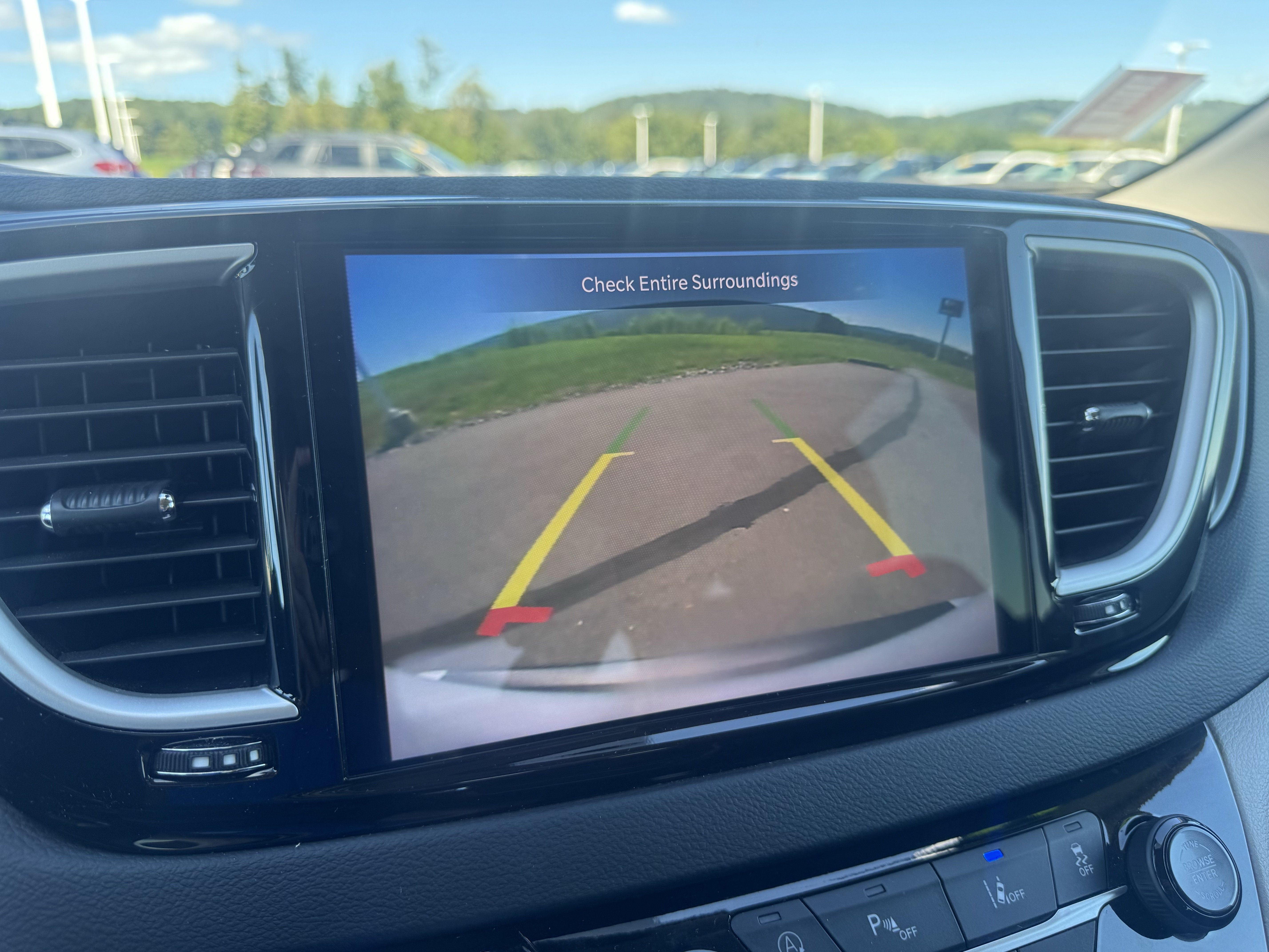 Used 2024 Chrysler Pacifica Touring-L FWD image 27