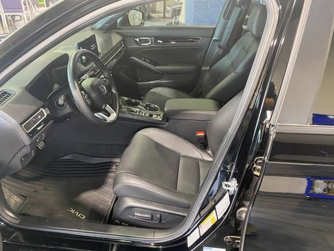 Used 2025 Honda Civic Sport Touring image 13