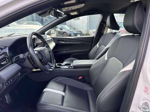 Used 2025 Toyota Camry SE FWD image 16
