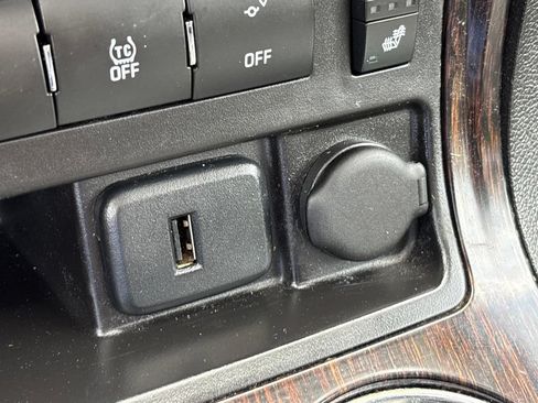 Used 2015 Chevrolet Traverse LT AWD/4WD image 19