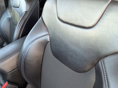 Used 2021 Jeep Cherokee Latitude Plus image 23