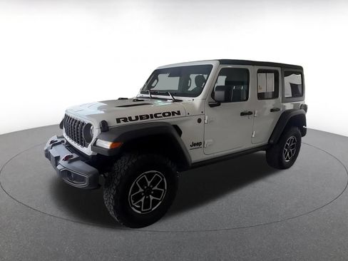 Used 2025 Jeep Wrangler Unlimited Rubicon AWD/4WD image 7