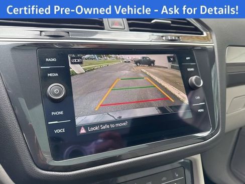 Certified 2022 Volkswagen Tiguan SE R-Line AWD/4WD image 12