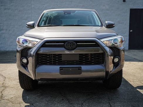 Used 2022 Toyota 4Runner SR5 Premium w/ Moonroof Package image 5