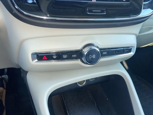 Used 2023 Volvo XC40 B5 Plus w/ Driver Assist Package AWD/4WD image 26