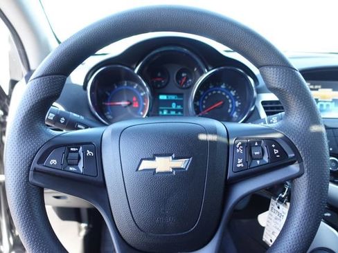 Used 2016 Chevrolet Cruze LT w/ Sun And Sound Package image 12
