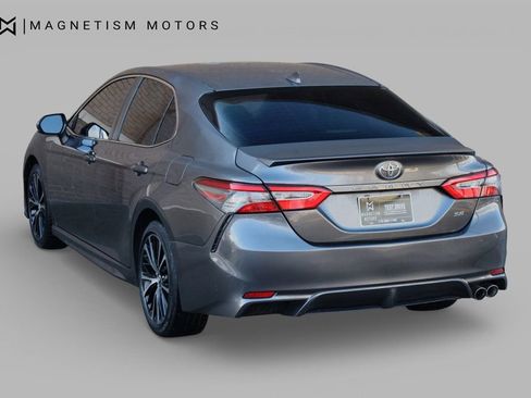 Used 2019 Toyota Camry SE image 7