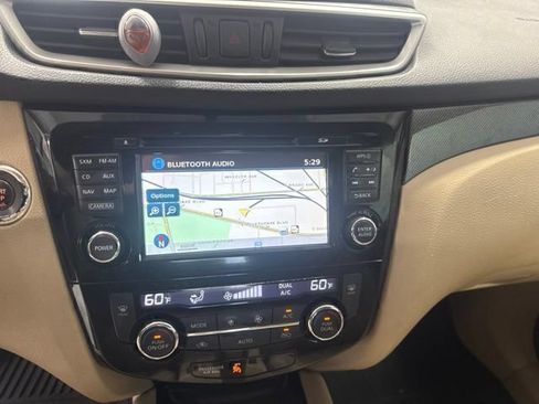 Used 2015 Nissan Rogue SL FWD image 15