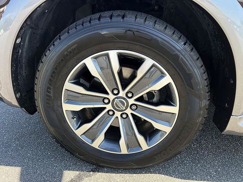 Used 2018 Nissan Armada SL w/ Premium Package AWD/4WD image 9