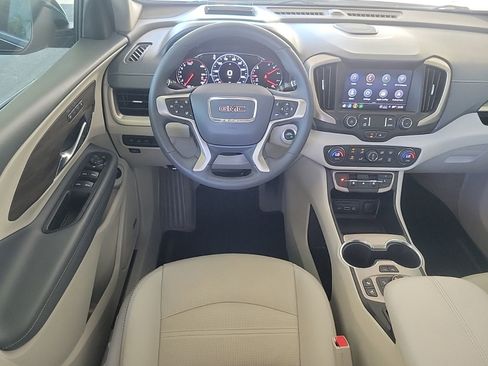 Used 2024 GMC Terrain Denali w/ Denali Premium Package AWD/4WD image 15
