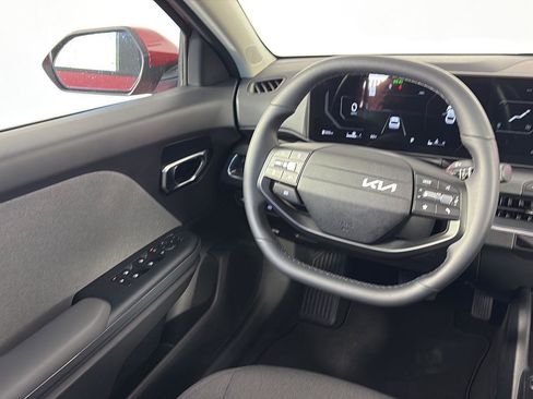 Used 2025 Kia K4 EX image 16