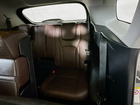 Used 2018 Lexus RX 350L w/ Premium Package image 31